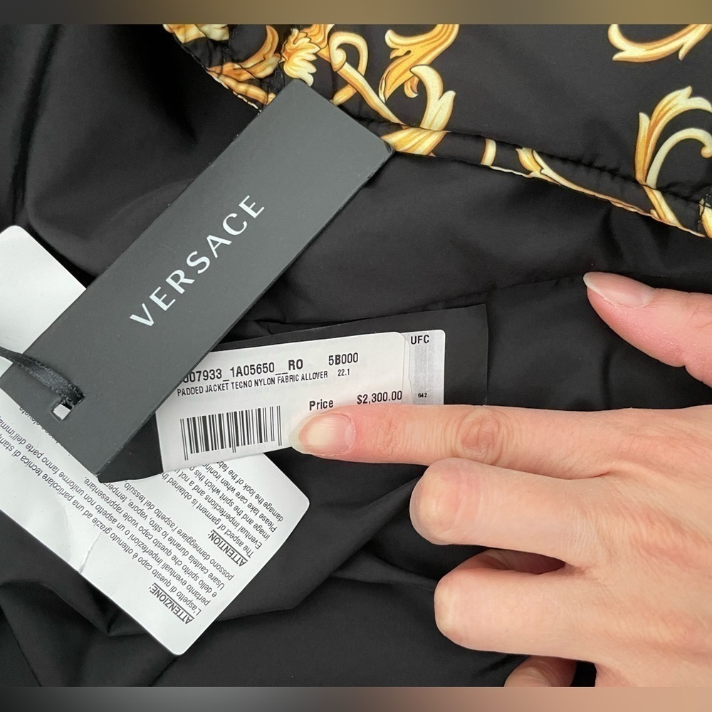 RARE Versace women gold Medusa barrocco puffer coat NWT - Picture 8 of 12